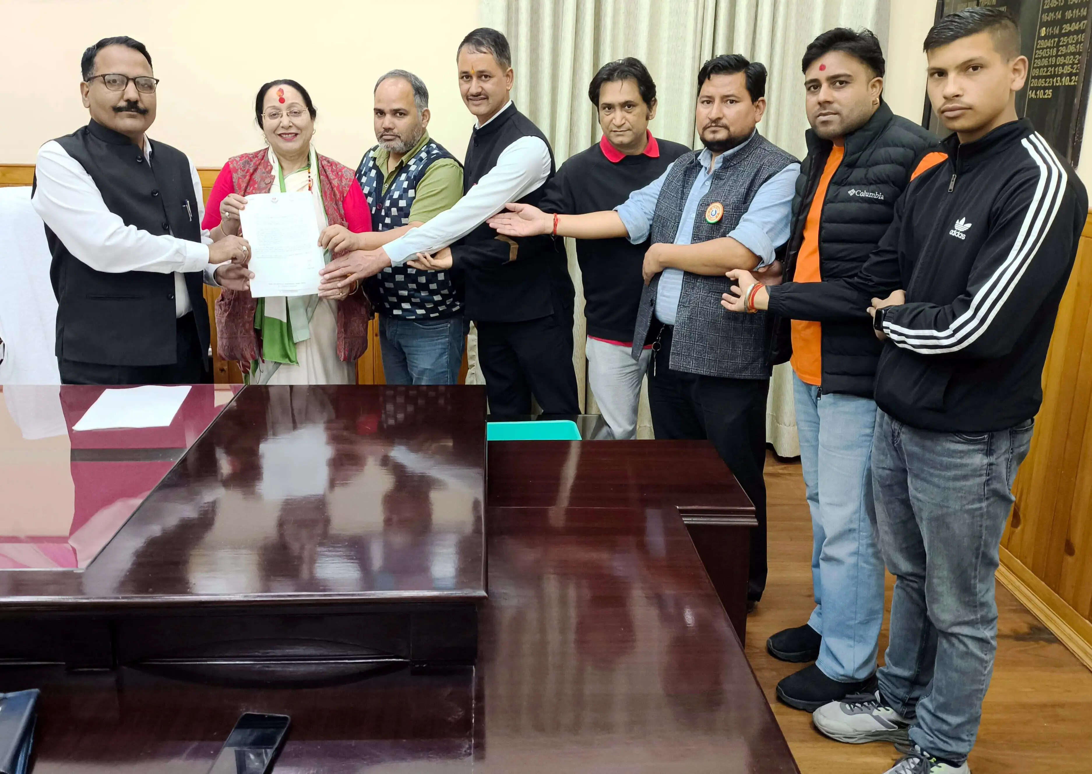 विधायक आर्या की पहल पर माल रोड पर हॉर्न बजाने पर लगे प्रतिबंध की होगी समीक्षा