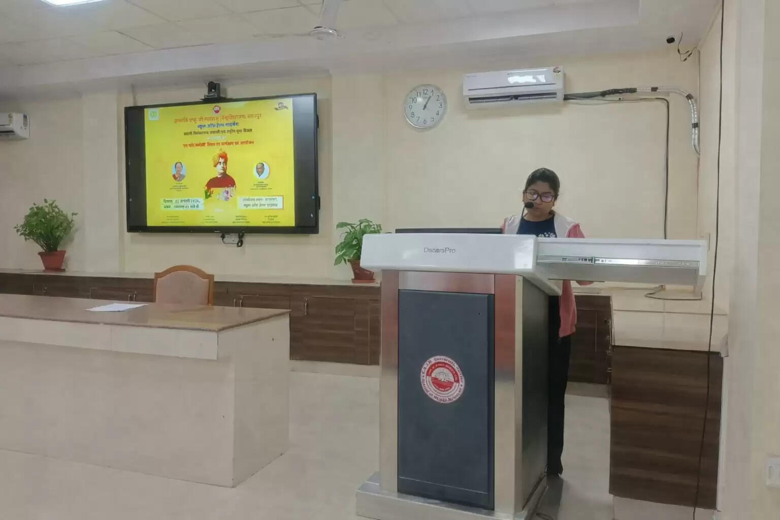 देश की सबसे बड़ी शक्ति है युवा : डॉ मुनीश