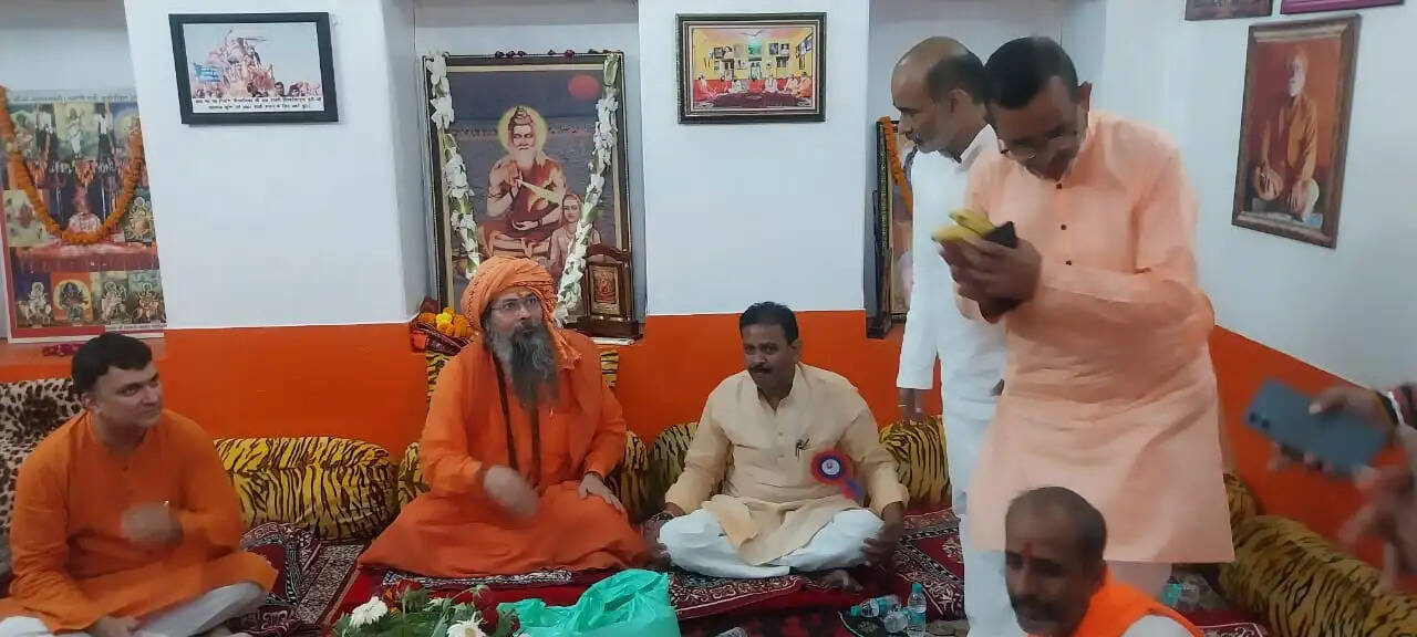 संत-महात्माओं के जयघोष से गूंजा महानिर्वाणी अखाड़ा, विधि-विधान से मनाई भगवान कपिल मुनि की जयंती