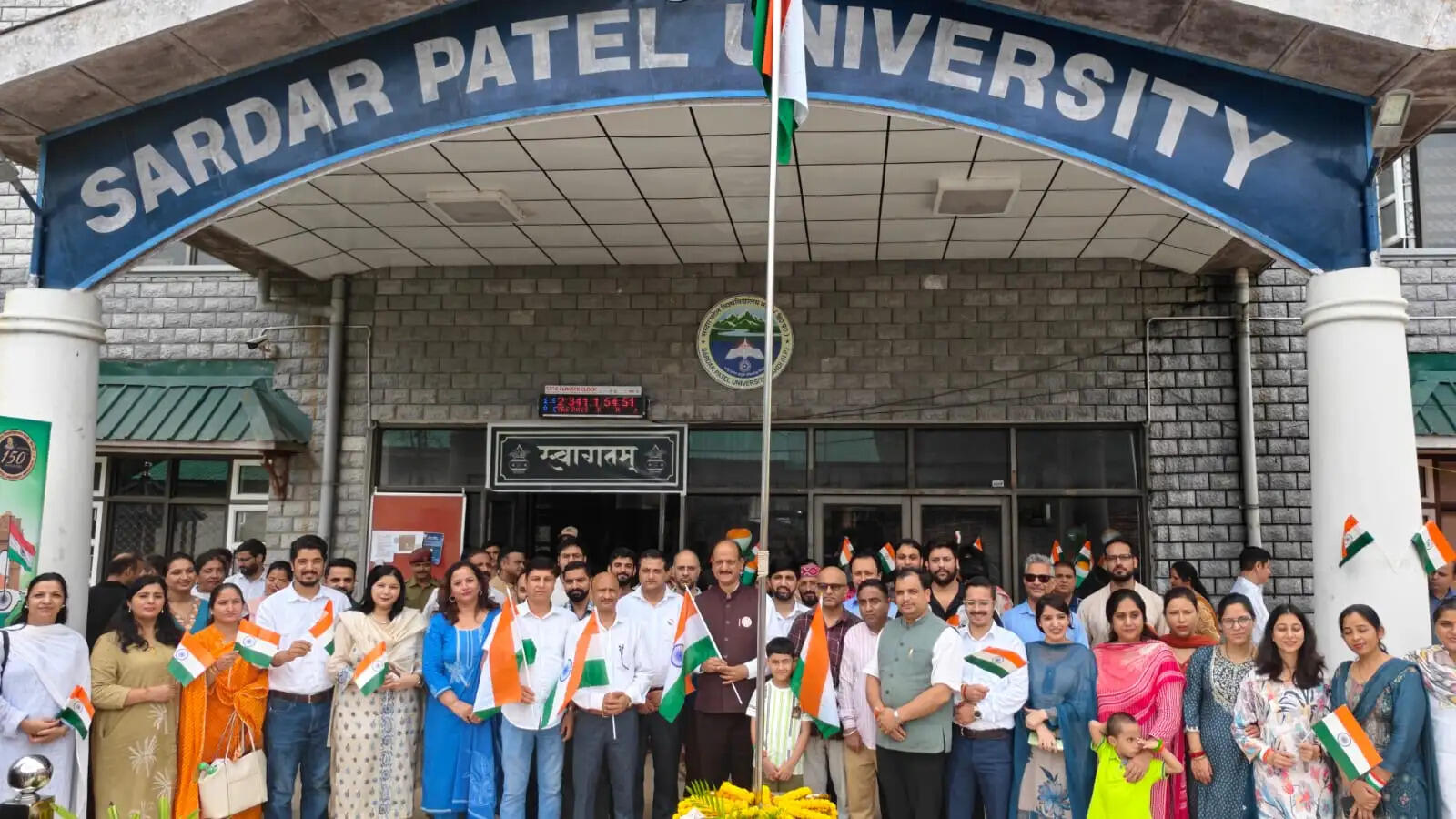 सरदार पटेल विश्वविद्यालय मंडी में हर्षोल्लास से मनाया गया स्वतंत्रता दिवस