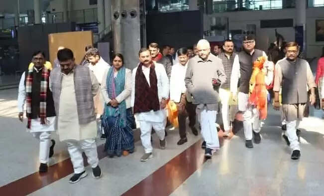 भाजपा के राष्ट्रीय संगठन महामंत्री बी. एल. संतोष का वाराणसी में जनप्रतिनिधियों ने किया स्वागत