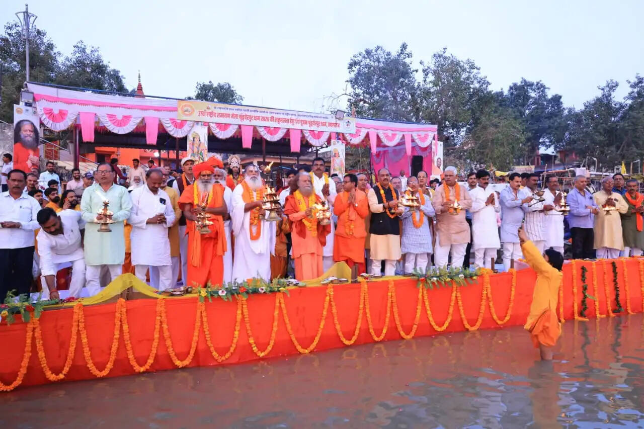 श्रीराम-निषादराज की मैत्री और सामाजिक समरसता का केंद्र बनेगा श्रृंगवेरपुर धाम : स्वामी चिदानंद सरस्वती