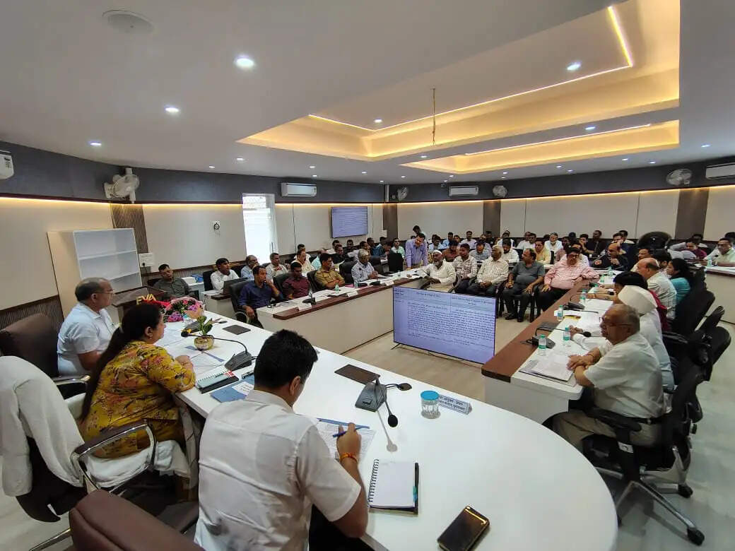 मुरादाबाद में पर्यटन एवं उद्यमिता को बढ़ावा मिले इसके लिए प्रस्ताव में प्रावधान हों : मंडलायुक्त