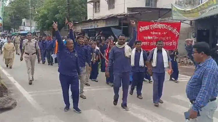 कोटवारों ने मांगाें काे लेकर मुख्यमंत्री के नाम साैपा ज्ञापन