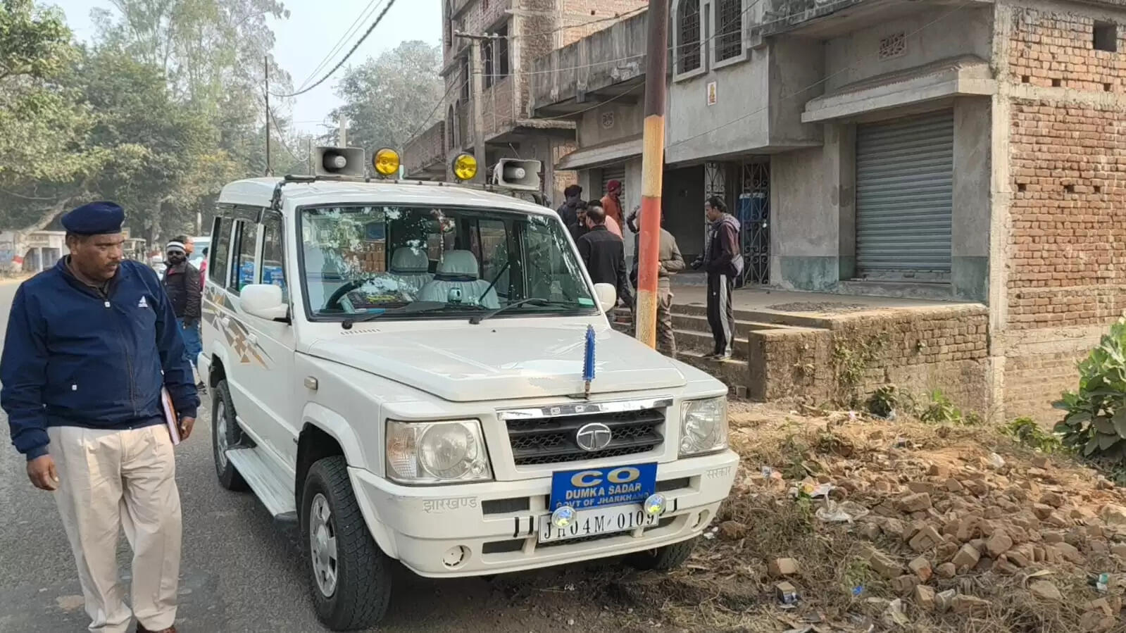 पुलिस की निगरानी के बाद भी लाखों का कफ सिरप गायब