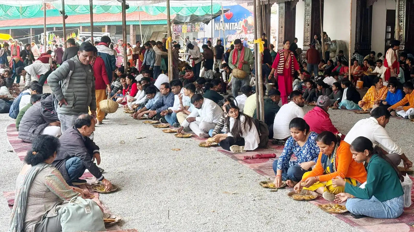 नंदा देवी महोत्सव में महाभंडारा, श्रद्धालुओं ने ग्रहण किया प्रसाद