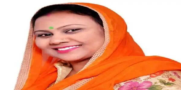 दिल्ली सफाई कर्मचारी आयोग का पुनर्गठन, सुनीता कांगड़ा बनीं अध्यक्ष