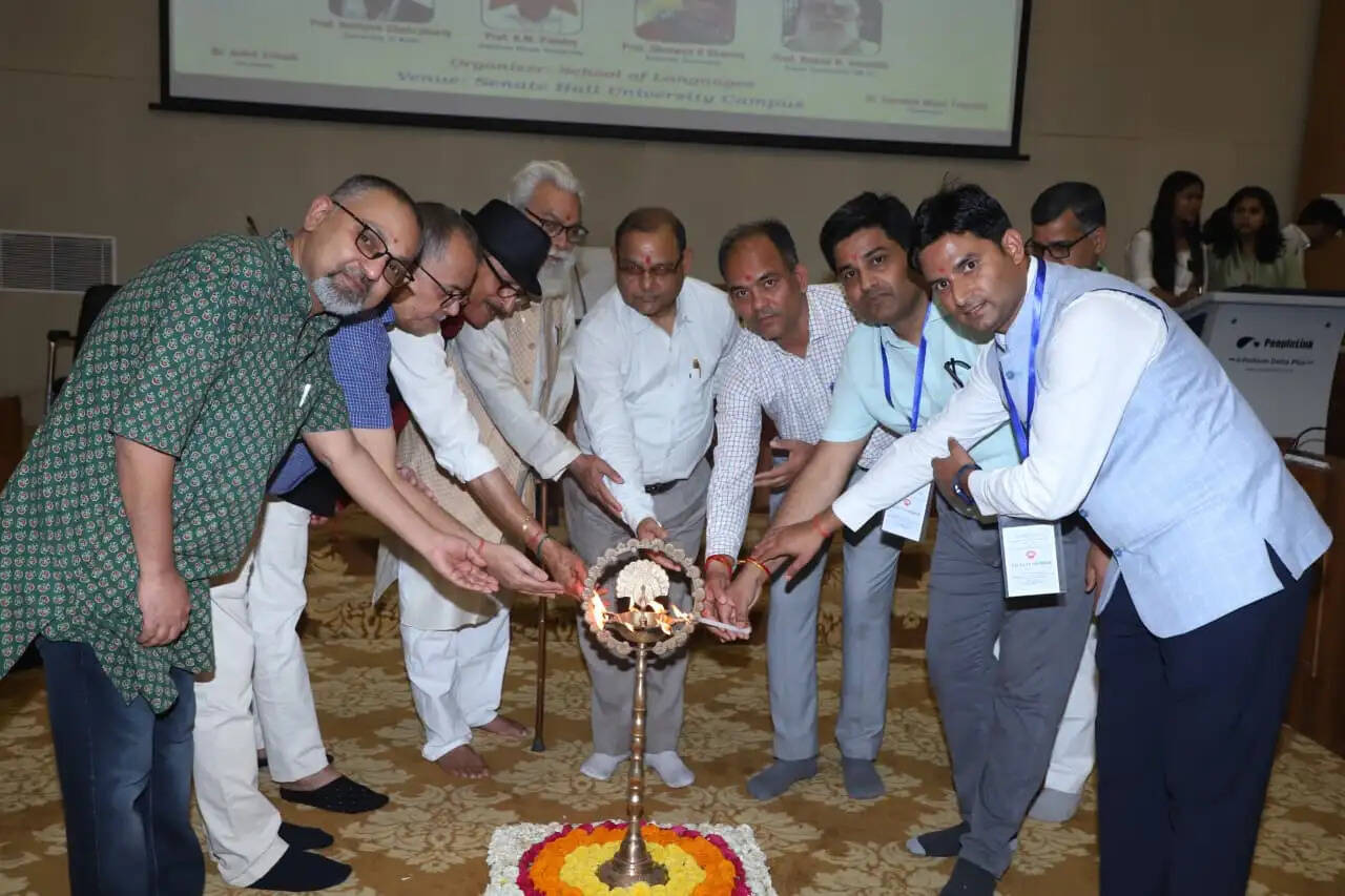 भारतीय ज्ञान परंपरा को समकालीन संदर्भ में समझना जरूरी : प्रो. सुधीर कुमार अवस्थी