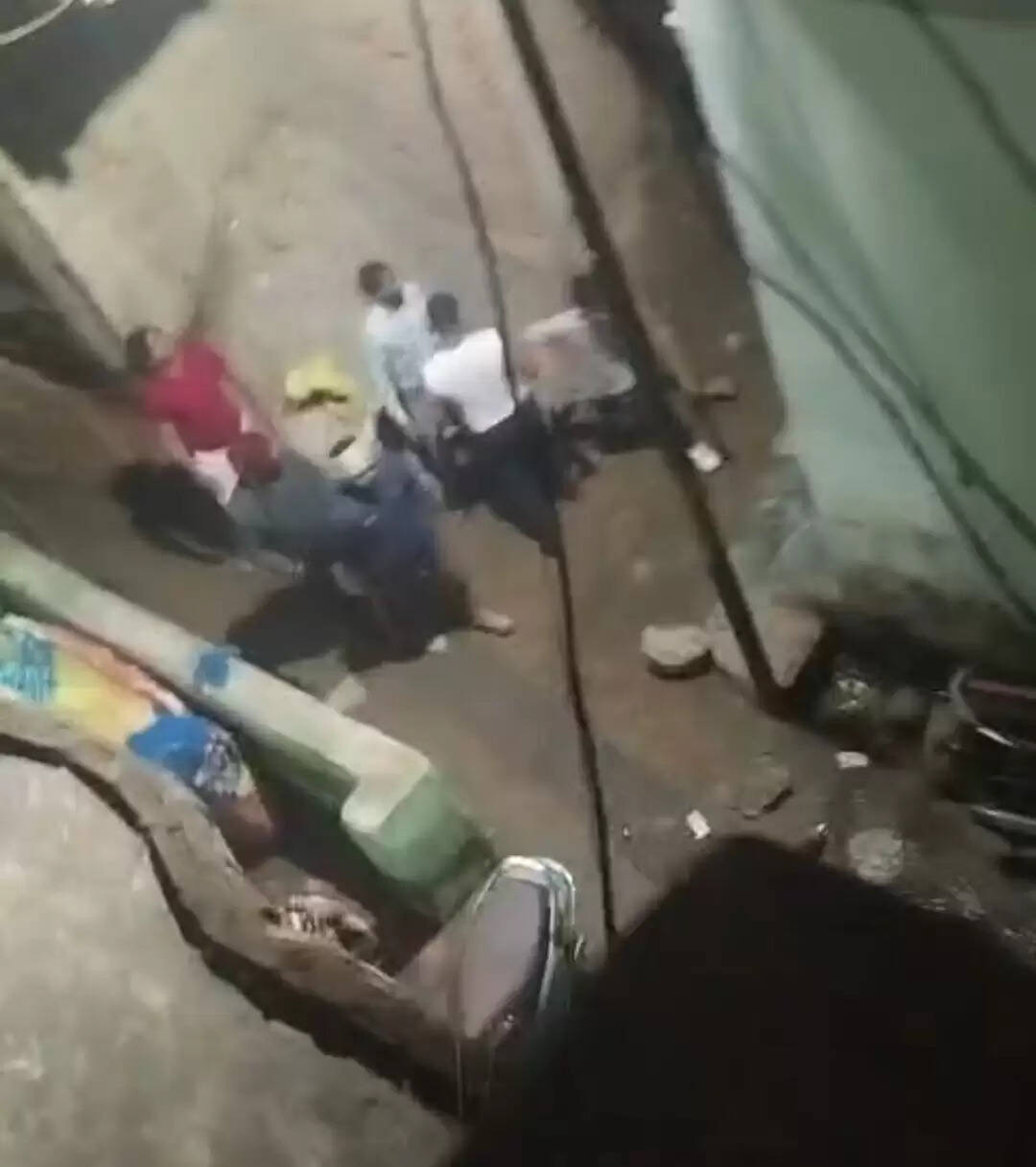 जबलपुर में बदमाशों ने मचाया कोहराम, महिलाओं से मारपीट, पथराव और तोडफ़ोड़