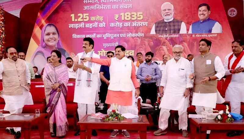मातृ शक्ति का आशीर्वाद बना संबल, विकास पथ पर लगातार आगे बढ़ रहा मध्य प्रदेश : मुख्यमंत्री डॉ. यादव