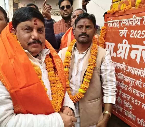 सांसद विकास निधि के कार्यों का शिलान्यास कर रहे महानगर अध्यक्ष, विधायकों को नहीं मिल रहा मौका