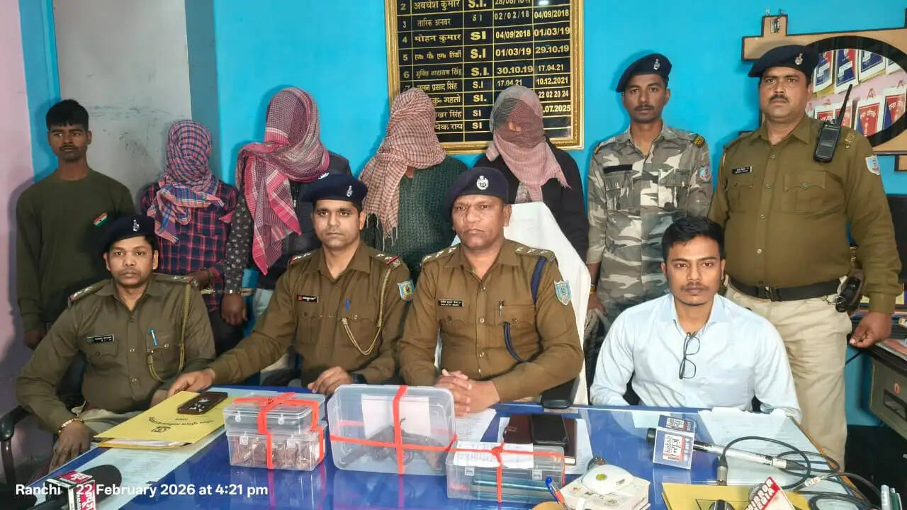 हत्या का खुलासा, पांच गिरफ्तार