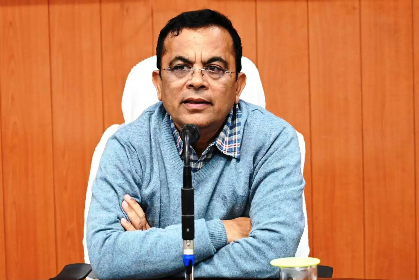 विशेष गहन पुनरीक्षण 2026 को लेकर कलेक्टर जन्मेजय महोबे ने ली निर्वाचन अधिकारियों की बैठक