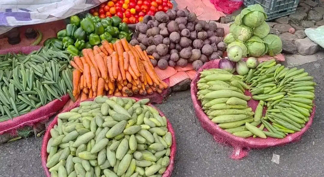 बाढ़ की मार अब आम आदमी की रसोई पर, भागलपुर में सब्जियों के दाम आसमान पर