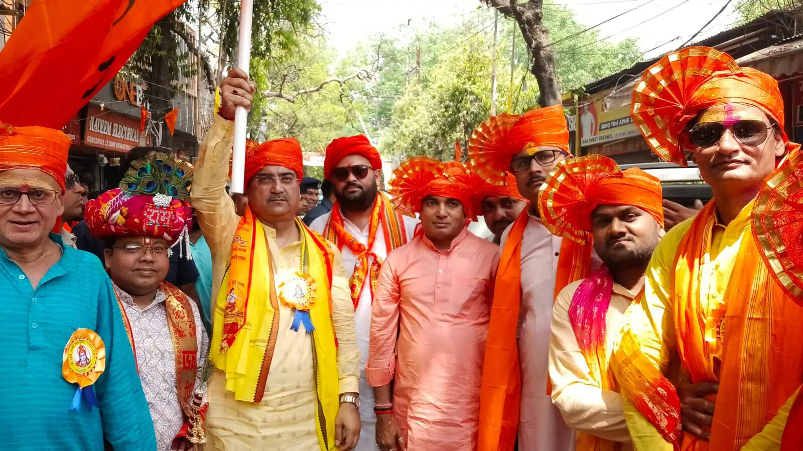 सीवान में रामनवमी पर भव्य शोभायात्रा, जयकारों से गूंजा शहर