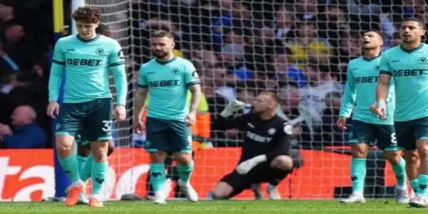 प्रीमियर लीग से वूल्वरहैम्प्टन वांडरर्स बाहर, वेस्ट हैम–क्रिस्टल पैलेस के ड्रॉ से तय हुई किस्मत