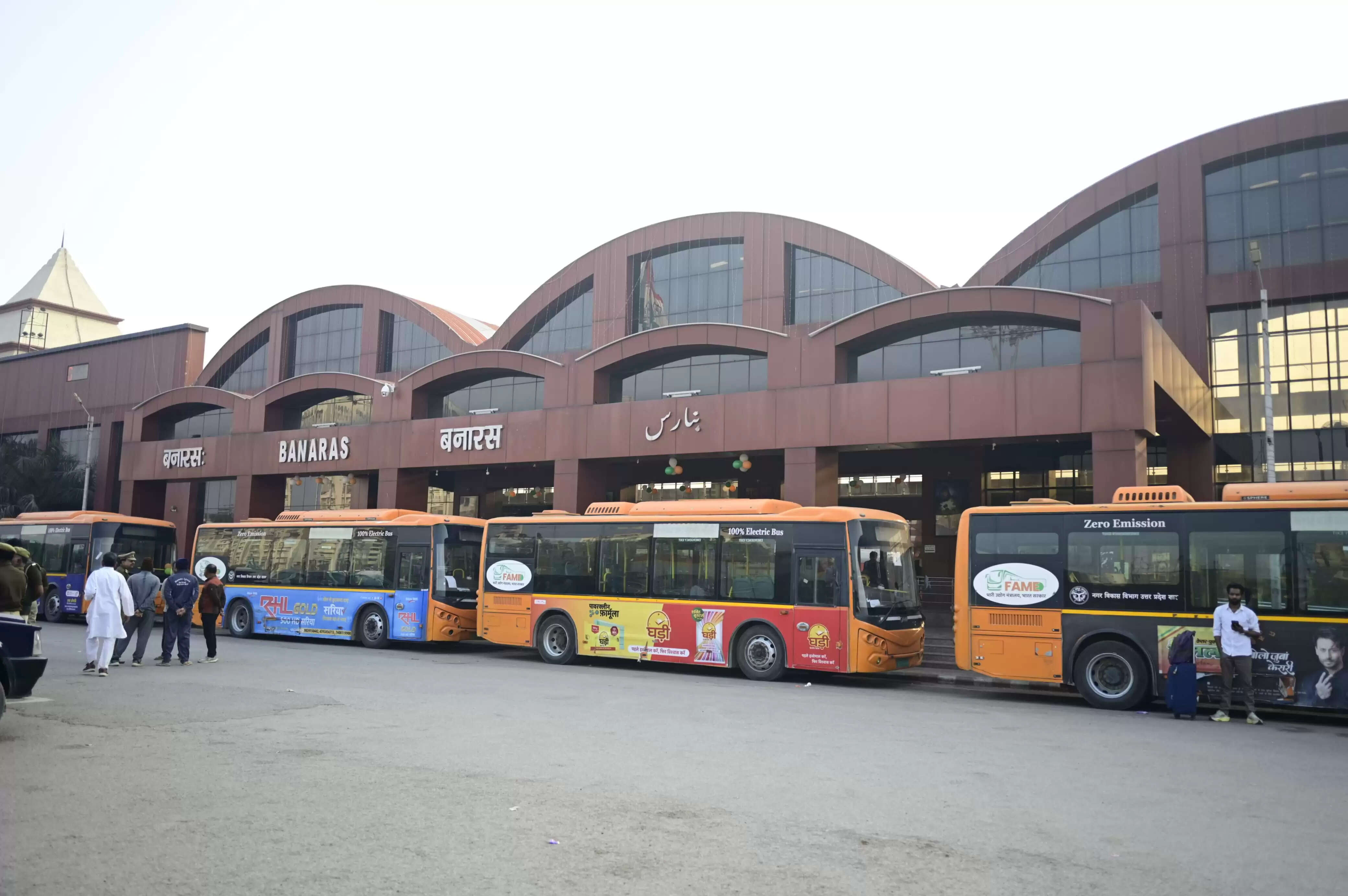 तमिल संगमम: तमिल स्वयं सहायता समूह, मुद्रा ऋण लाभार्थी काशी पहुंचे,स्वागत