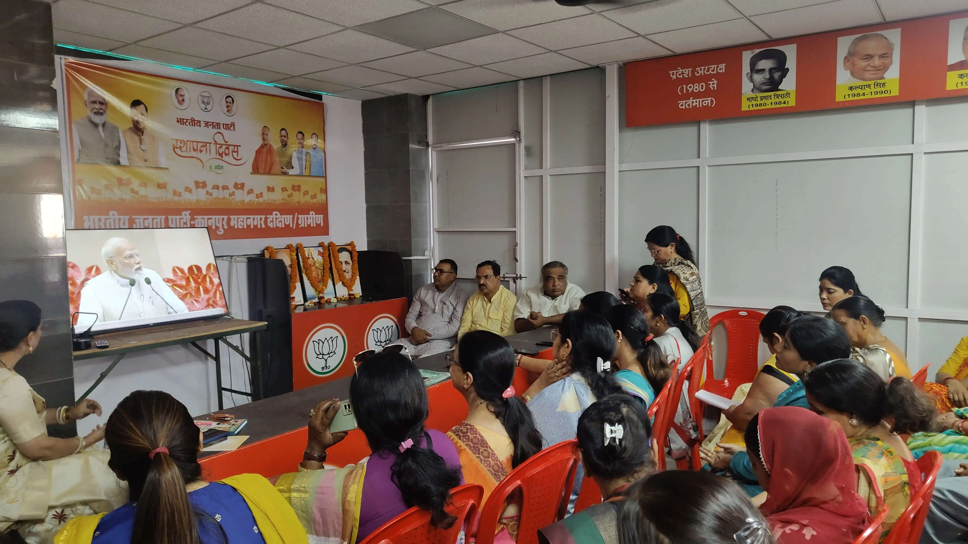 आत्मनिर्भर नारी, मजबूत लोकतंत्र की तैयारी : प्रकाश पाल