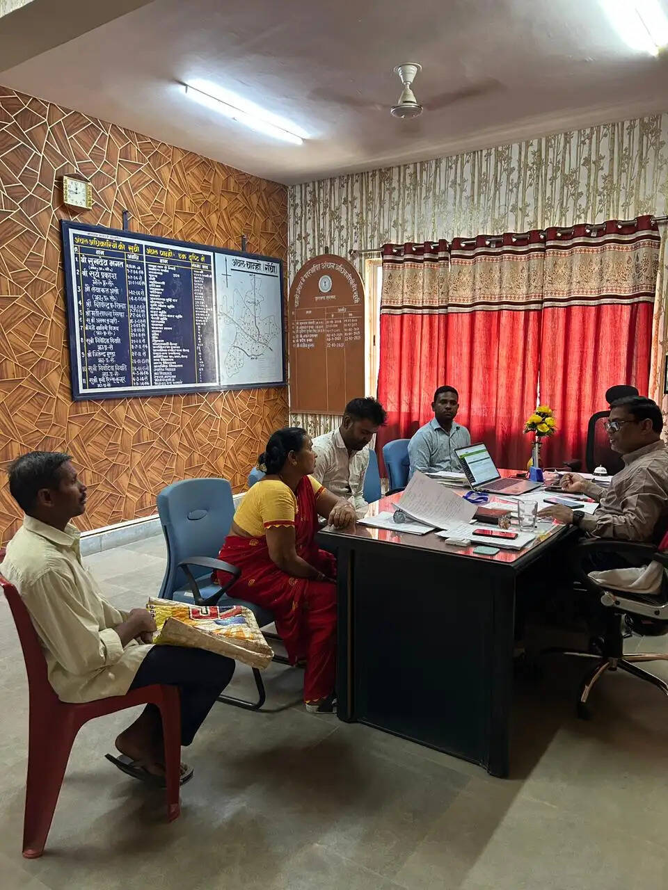 जनता दरबार में कई मामलों का किया गया निपटारा