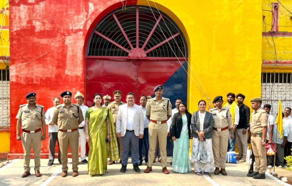 देवरिया: जिला कारागार व राजकीय बालगृह का निरीक्षण, सुरक्षा व व्यवस्थाओं पर दिए गए निर्देश