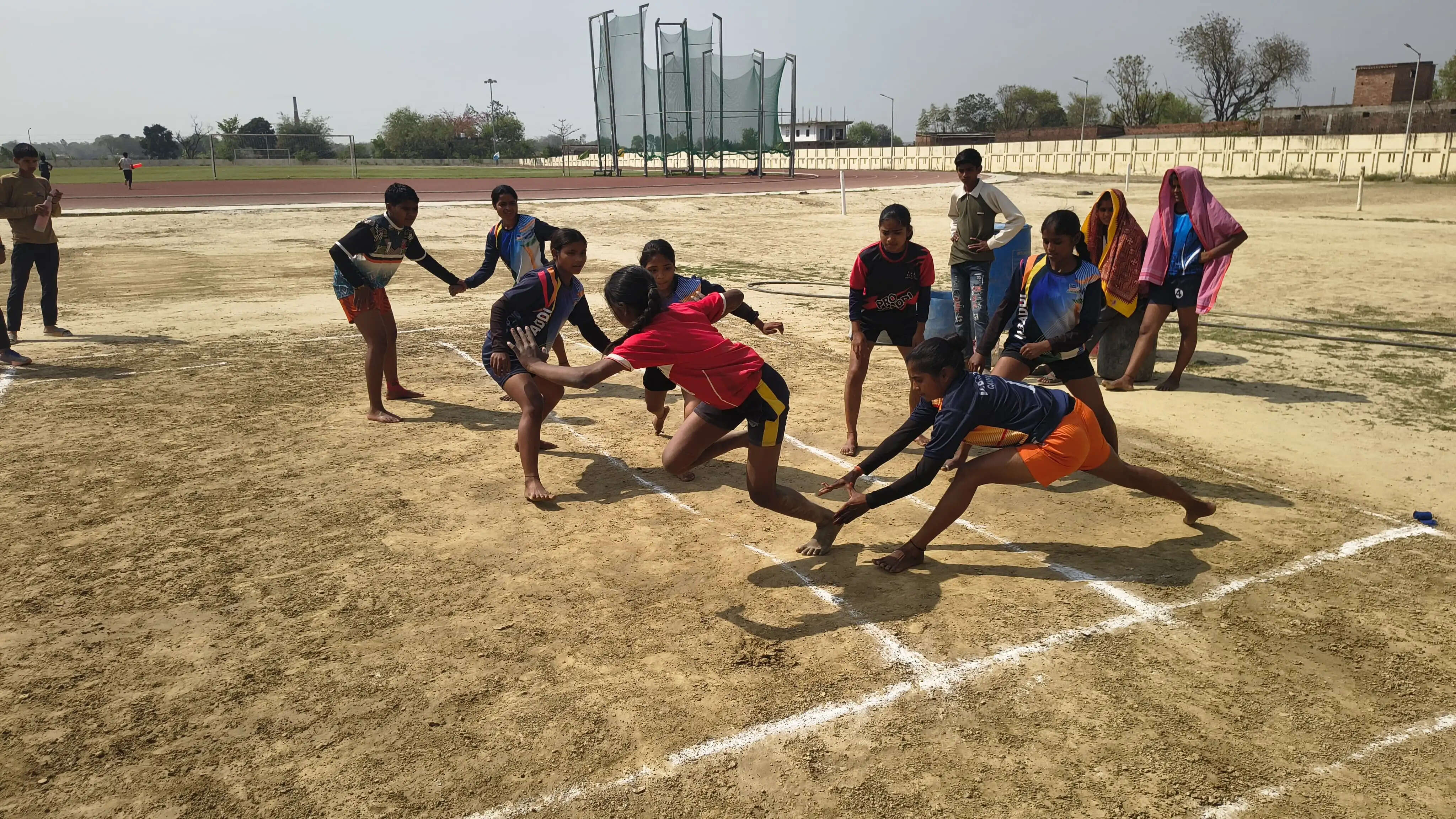 इंदिरा गांधी स्पोर्ट्स स्टेडियम में जूनियर एथलेटिक्स, कबड्डी व वॉलीबॉल प्रतियोगिता सम्पन्न