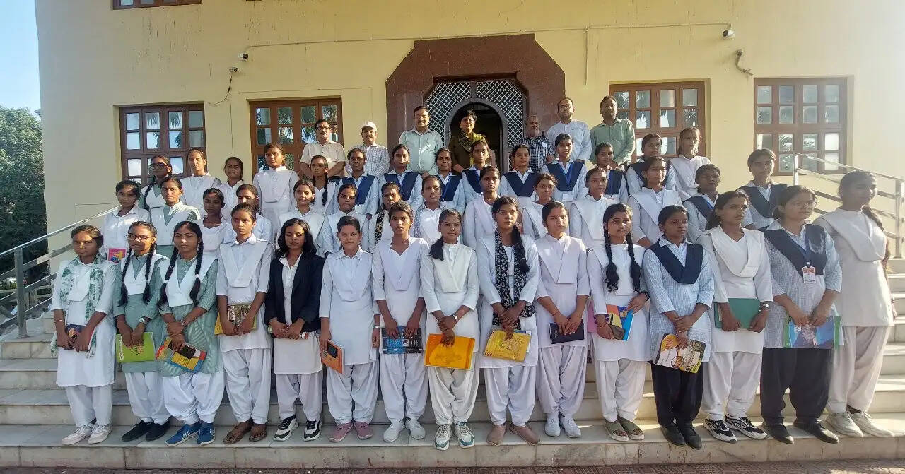 लड़कियों के लिए विज्ञान के क्षेत्र में असीम संभावनाएं हैं: प्रो. वंदना सिंह