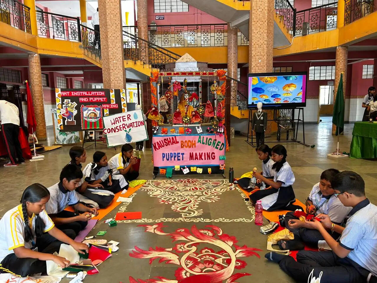 विद्यालय समग्र विकास और रचनात्मक कौशल का केंद्र है: परमजीत कौर