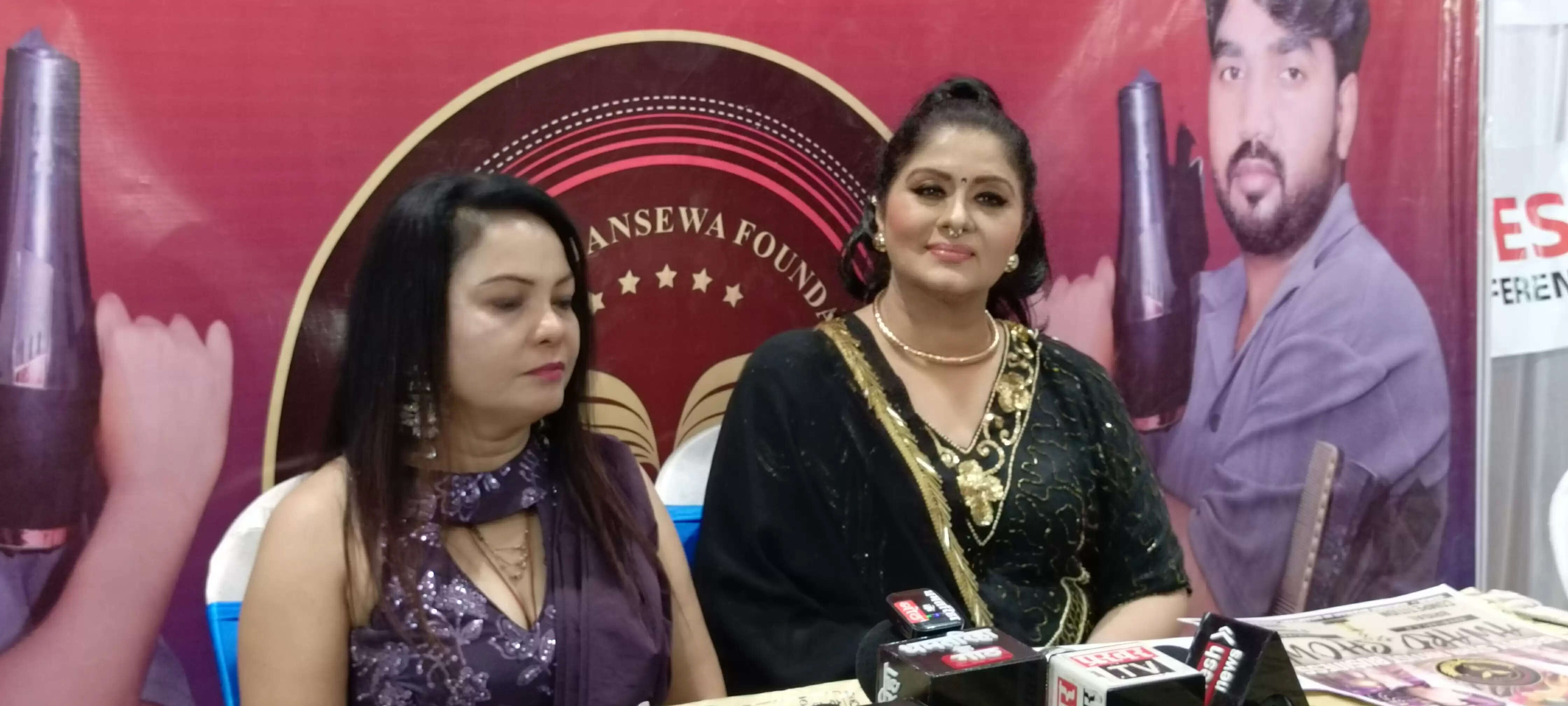 धमतरी:फैशन शो में महिलाओं ने दिखाई अपनी प्रतिभा