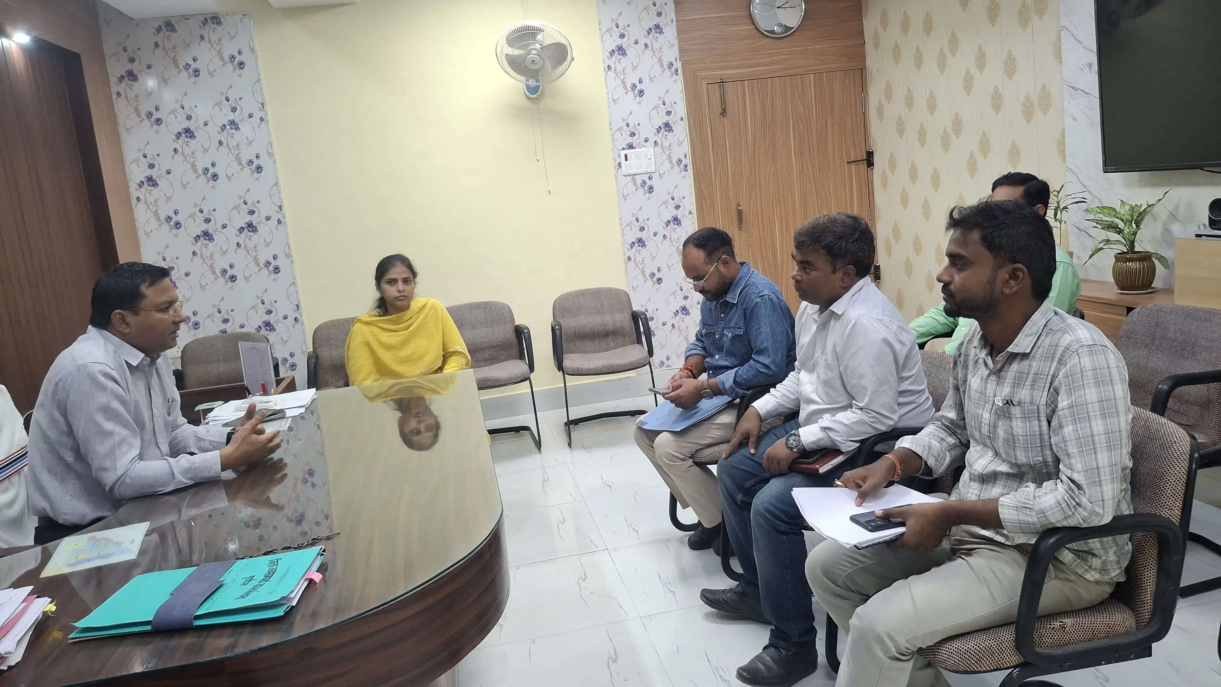 सड़क निर्माण में प्लास्टिक कचरे के उपयोग में तेजी लाने का निर्देश