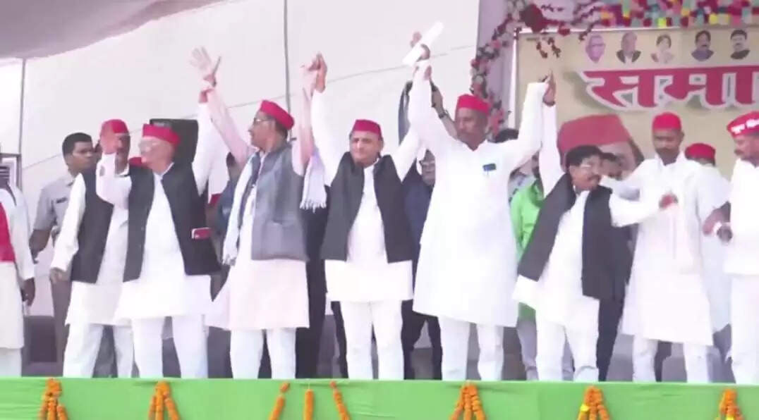 सपा अध्यक्ष अखिलेश यादव का एमपी दौरा, रीवा में चुनावी जनसभा को किया सम्बोधित