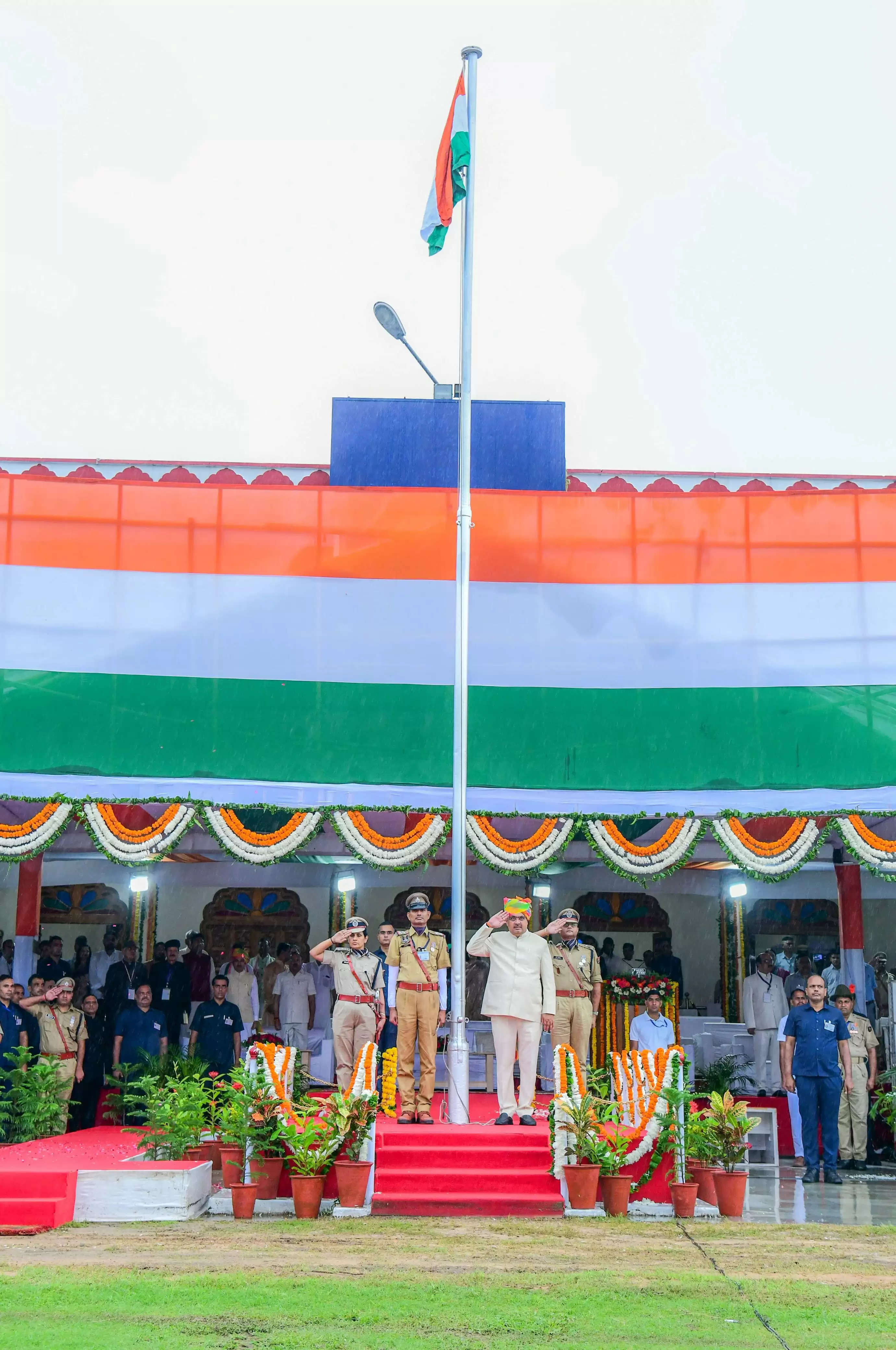 एसएमएस स्टेडियम में 78वें स्वतंत्रता दिवस पर राज्य स्तरीय समारोह का भव्य आयोजन