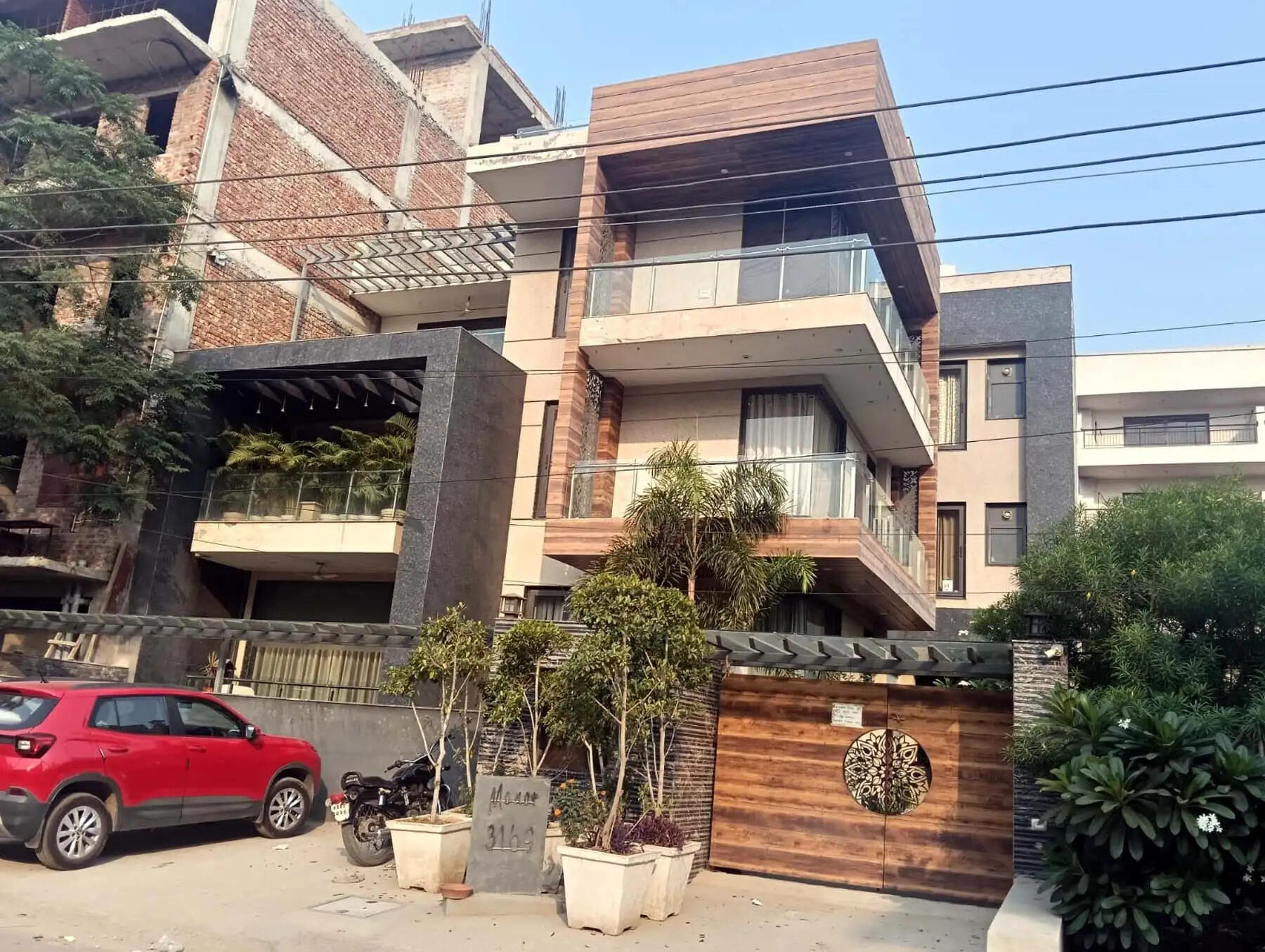 अपडेट--दिल्ली मालवीय नगर अग्निकांड में गुरुग्राम के सात लोगों की भी मौत