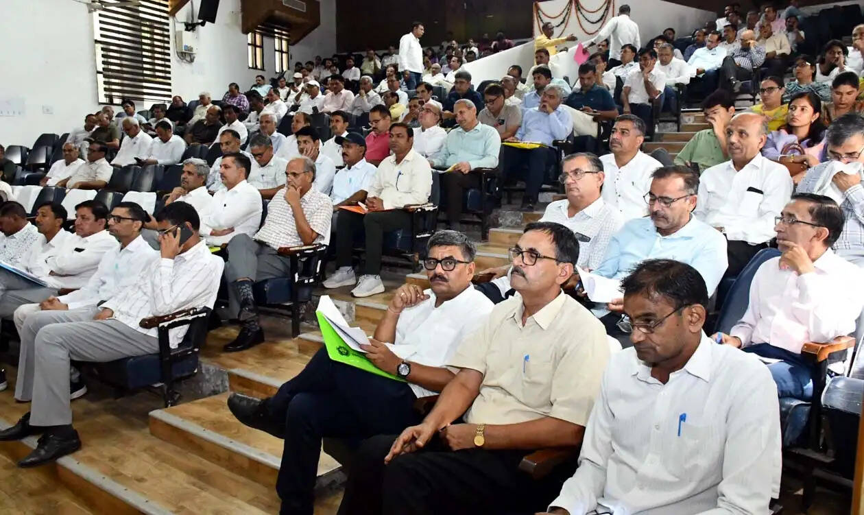 हिसार : रबी की फसल में बदलेगी खेती की तस्वीर, एचएयू ने मंजूर की 21 नई सिफारिशें