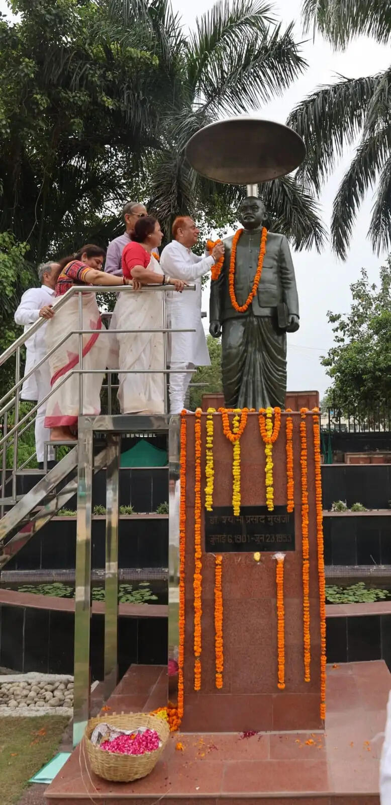 डॉ. श्यामा प्रसाद मुखर्जी के विचार राष्ट्र निर्माण की प्रेरणा हैं : महापौर