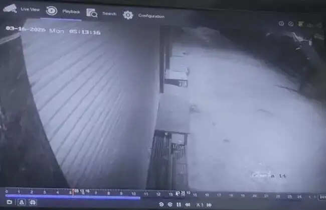 रेवाड़ी में तीन मिनट में पांच लाख की चोरी, नकाबपोश बदमाश दुकान का शटर तोड़कर फरार