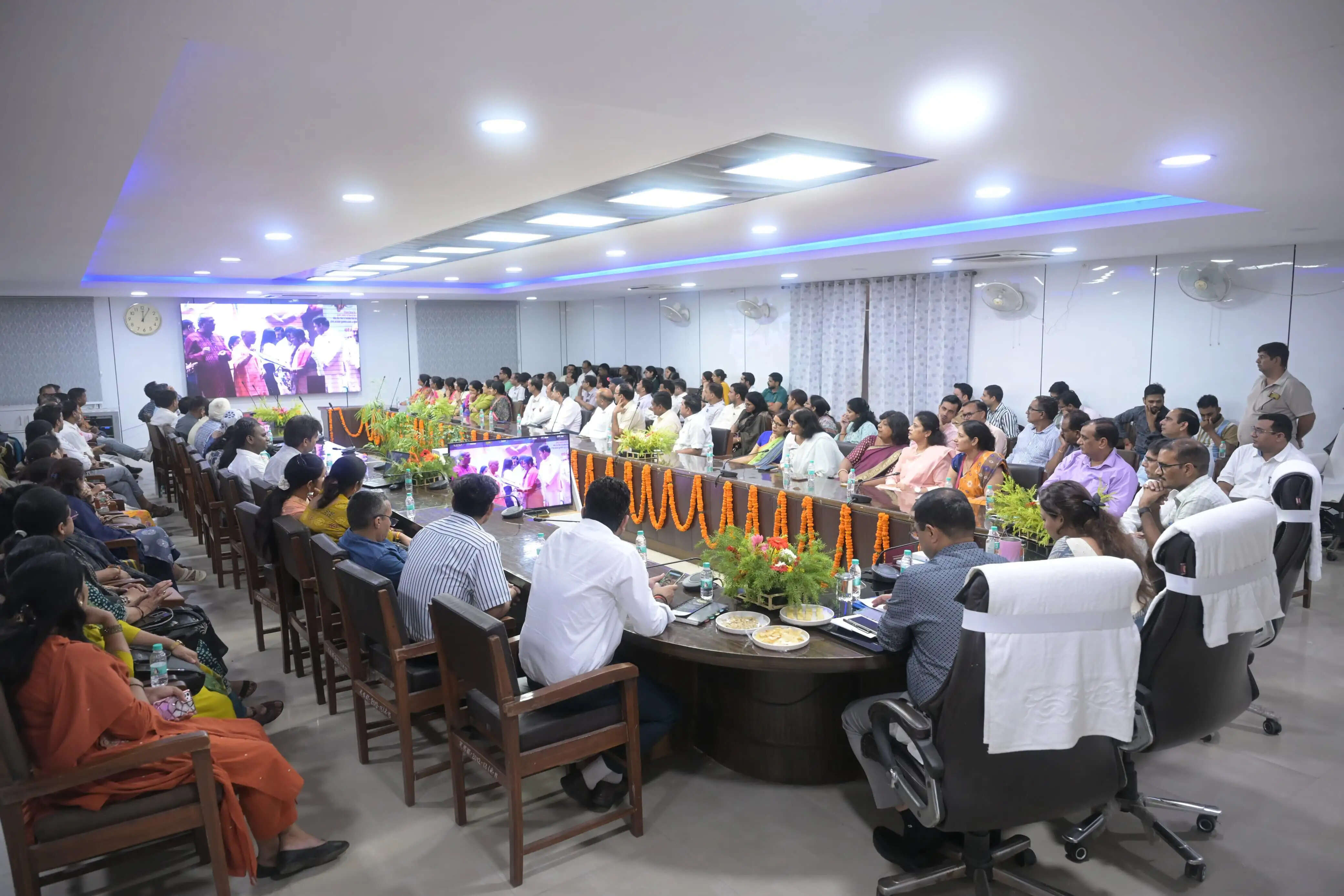 शिक्षक दिवस पर बागपत के 25 उत्कृष्ट शिक्षक सम्मानित