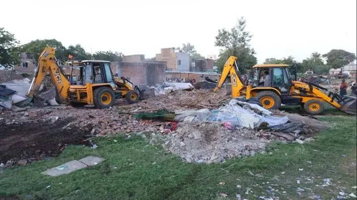 नीमच: जिला प्रशासन की बड़ी कार्रवाई, 145 करोड़ रुपये की 4 लाख वर्गफीट भूमि अतिक्रमण मुक्त
