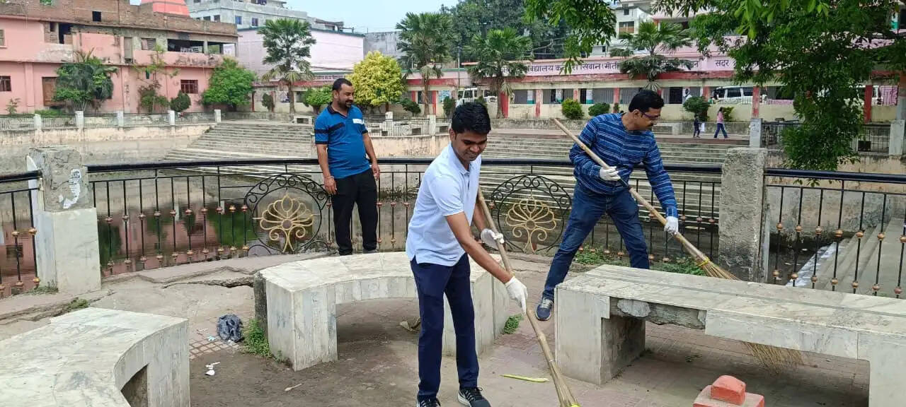 बिहार दिवस पर सीवान में भव्य आयोजन, डीएम ने दिलाया “उन्नत बिहार-उज्ज्वल बिहार” का संकल्प