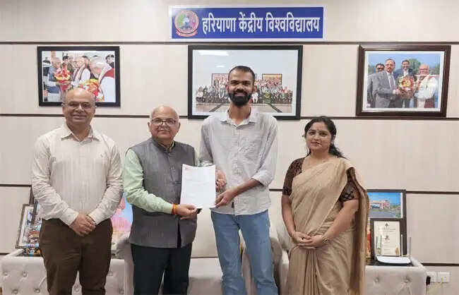 नारनाैल: केंद्रीय विश्वविद्यालय के शोधार्थियों ने एलएसई लंदन में पेश किया शोध