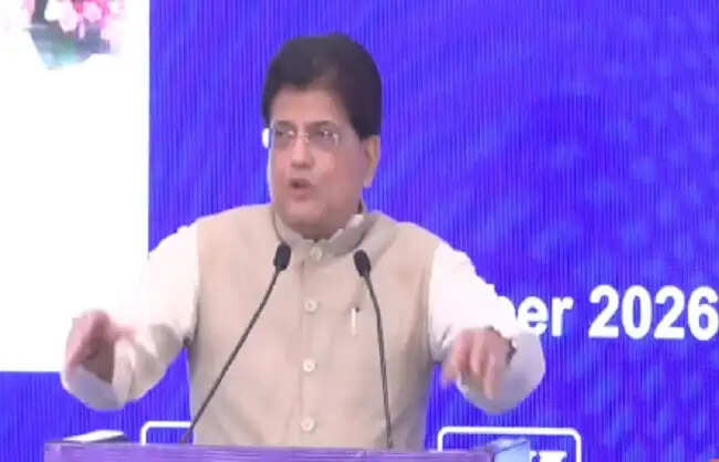 वैश्विक चुनौतियों के बावजूद भारत को मौजूदा वित्त वर्ष में एक ट्रिलियन डॉलर का निर्यात लक्ष्य हासिल का भरोसा : गोयल