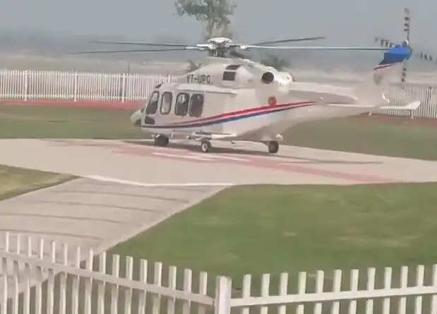 उत्तर प्रदेश सरकार ने खरीदा नया अगस्ता वेस्टलैंड एडब्ल्यू 139 हेलीकॉप्टर, मुख्यमंत्री याेगी की अयाेध्या यात्रा के बाद आया चर्चा में