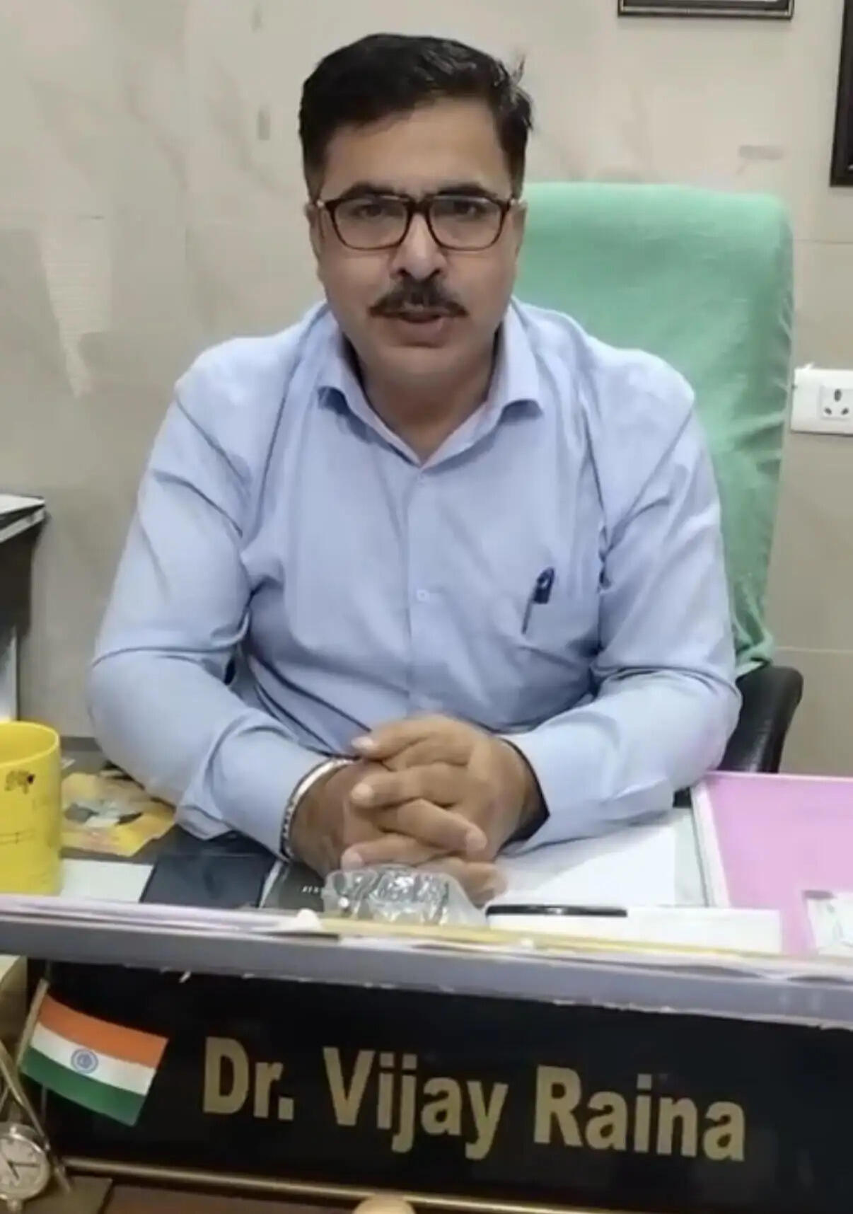 विश्व मलेरिया दिवस पर सीएमओ कठुआ की अपील, जागरूकता वैन को दिखाई हरी झंडी