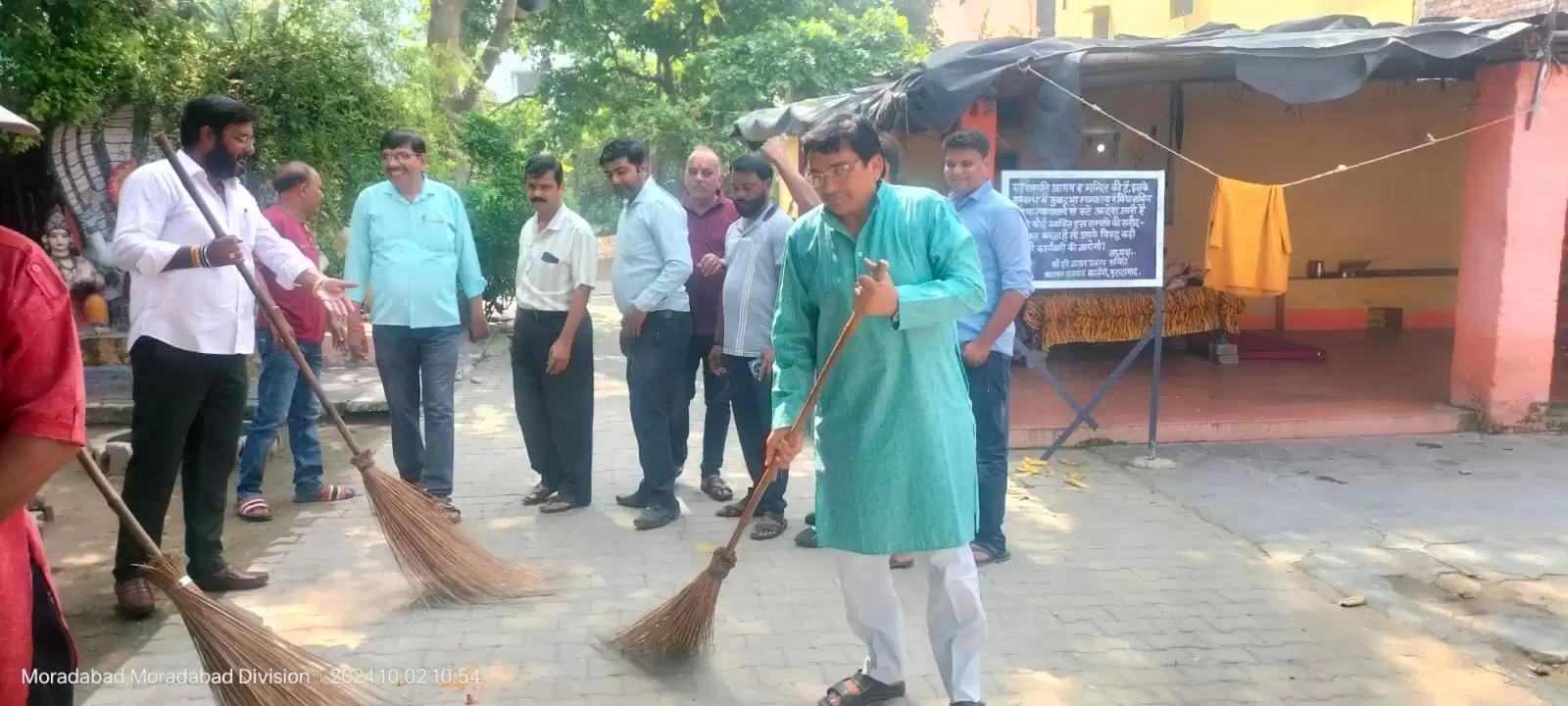 भाजपा ने 10 नगर मंडलों में चलाया स्वच्छता अभियान,  सफाई कर्मियों को किया सम्मानित