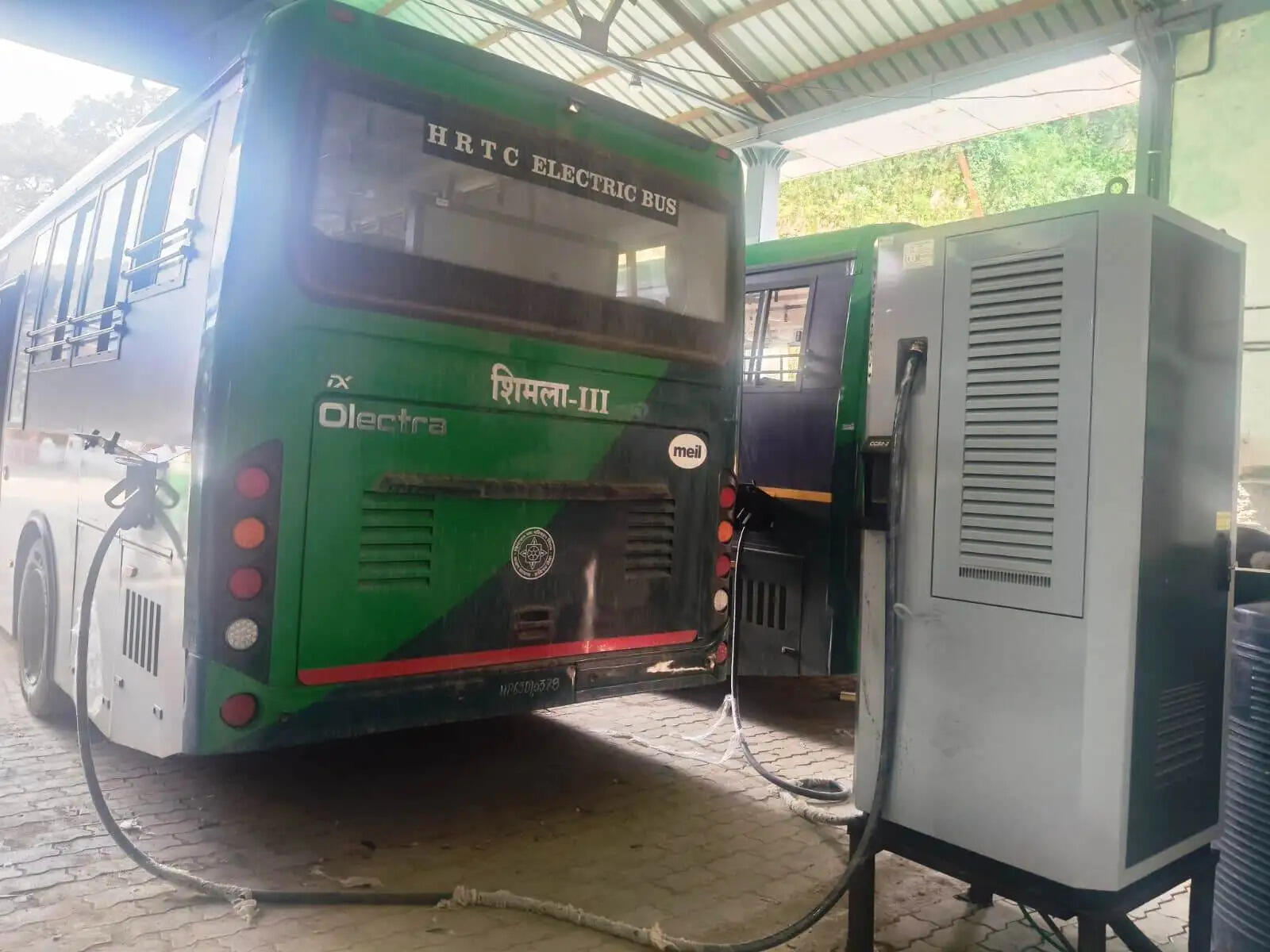 हिमाचल में 122 करोड़ रुपये से 80 स्थानों पर बन रहे चार्जिंग स्टेशन, 34 जगहों पर काम पूरा