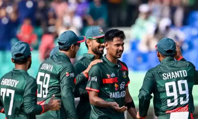 हैमस्ट्रिंग और घुटने की चोट के कारण क्रिकेट से चार सप्ताह के लिए दूर हुए मुस्तफिजुर रहमान