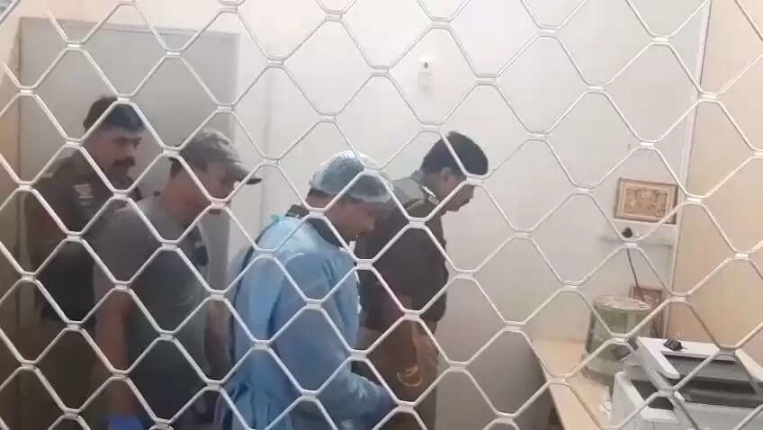 धमतरी : एसएमएफजी फायनेंस में चोरी, सवा लाख रुपये व डिजिटल लाकर ले गया चोर