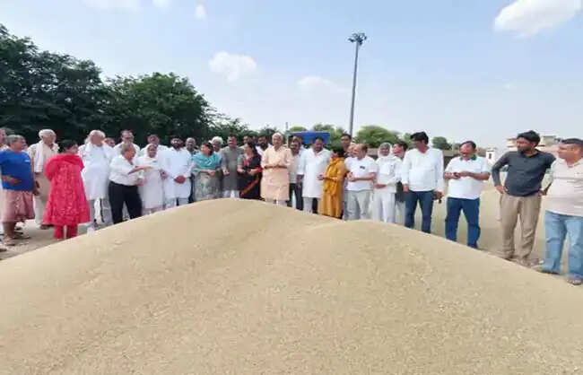 नारनाैल: किसानों पर नाजायज शर्तें थोप रही भाजपा सरकार: राव नरेंद्र सिंह