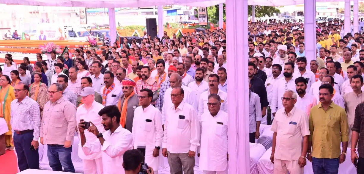 प्रधानमंत्री नरेंद्र मोदी के नेतृत्व में दुनिया में भारत का सम्मान बढ़ा &nbsp;:&nbsp;केंद्रीय&nbsp;मंत्री&nbsp;अर्जुनराम