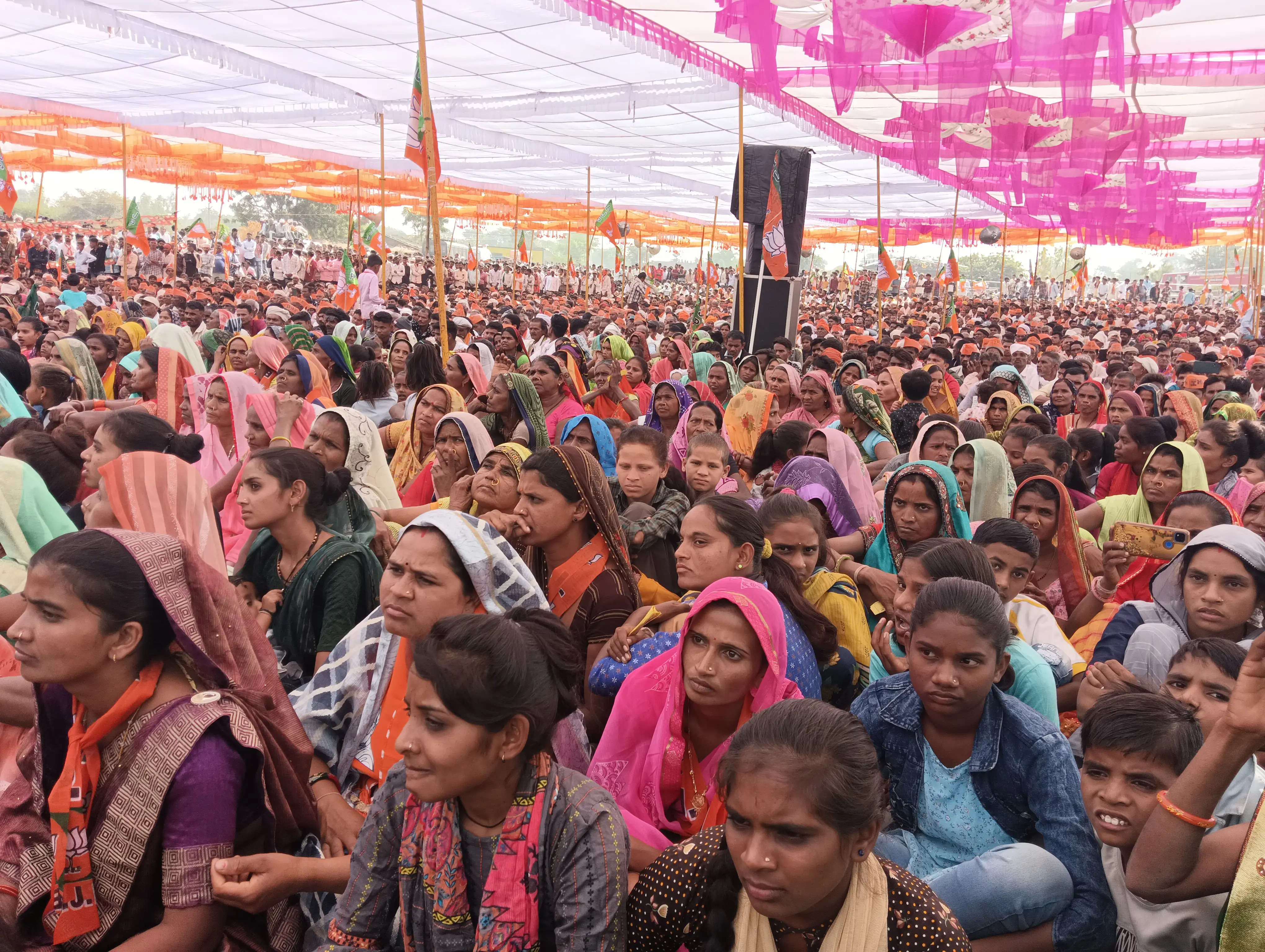 तीन दिसंबर को पांच राज्यों में कमल खिलेगा -शिवराज सिंह चौहान