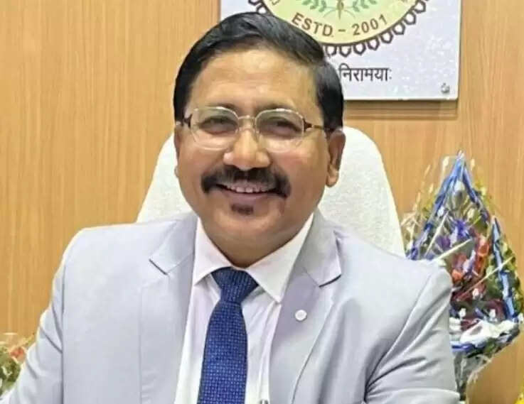 कोरबा : निजी अस्पताल भेजे जाने की शिकायत पर मेडिकल कॉलेज प्रशासन सख्त, डीन ने जारी किए कड़े निर्देश